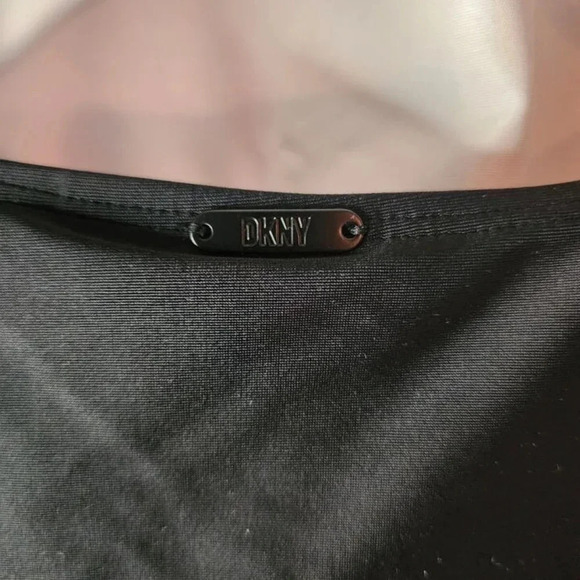 DKNY SWIM Gym Womens Cropped Beach Bikini (and Play) Top Black Size Medium NWT - Picture 8 of 12